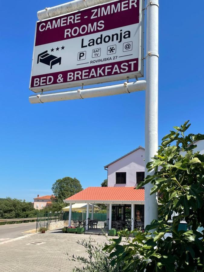 Ladonja Bb Rooms, Family Run Bed & Breakfast Ровинско село Екстериор снимка